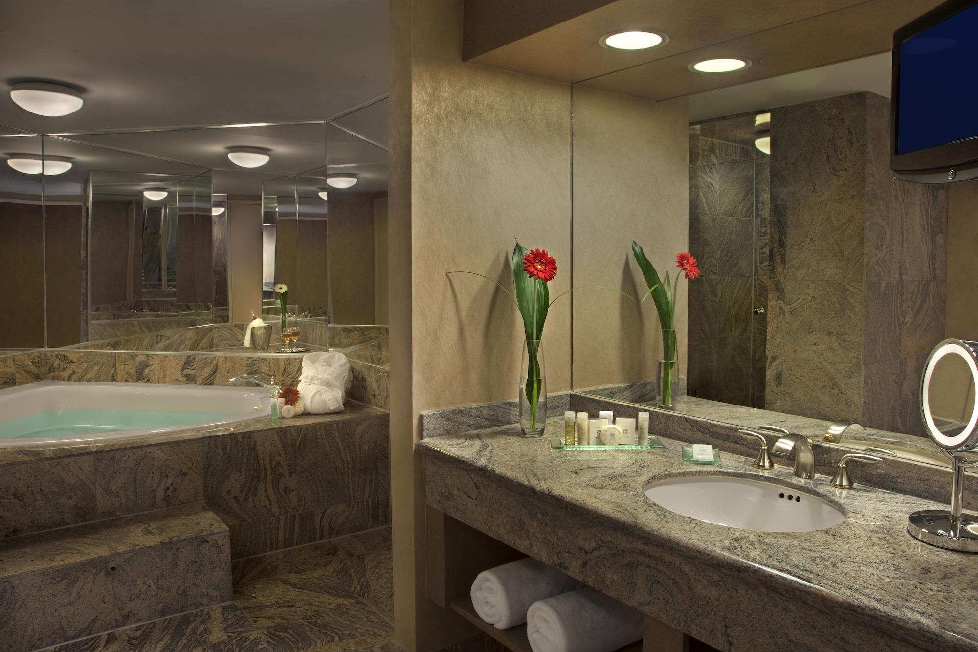 White Oaks Conference & Resort Spa Niagara-on-the-Lake Exteriör bild Bathroom