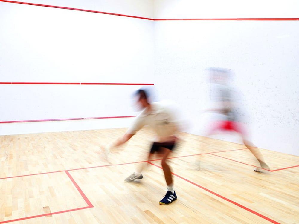 White Oaks Conference & Resort Spa Niagara-on-the-Lake Exteriör bild Squash player in action
